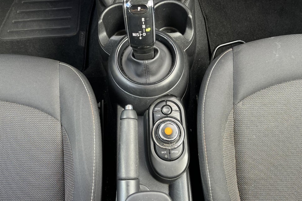 MINI Cooper 1,5 Essential aut. 3d