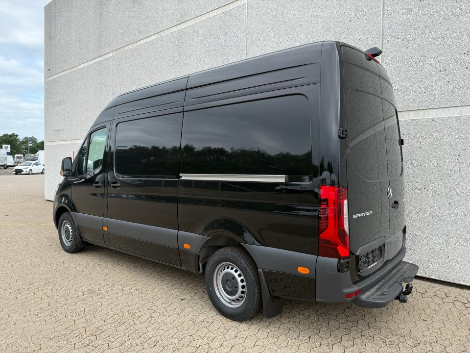 Mercedes Sprinter 317 2,0 CDi A2 Kassevogn SELECT RWD
