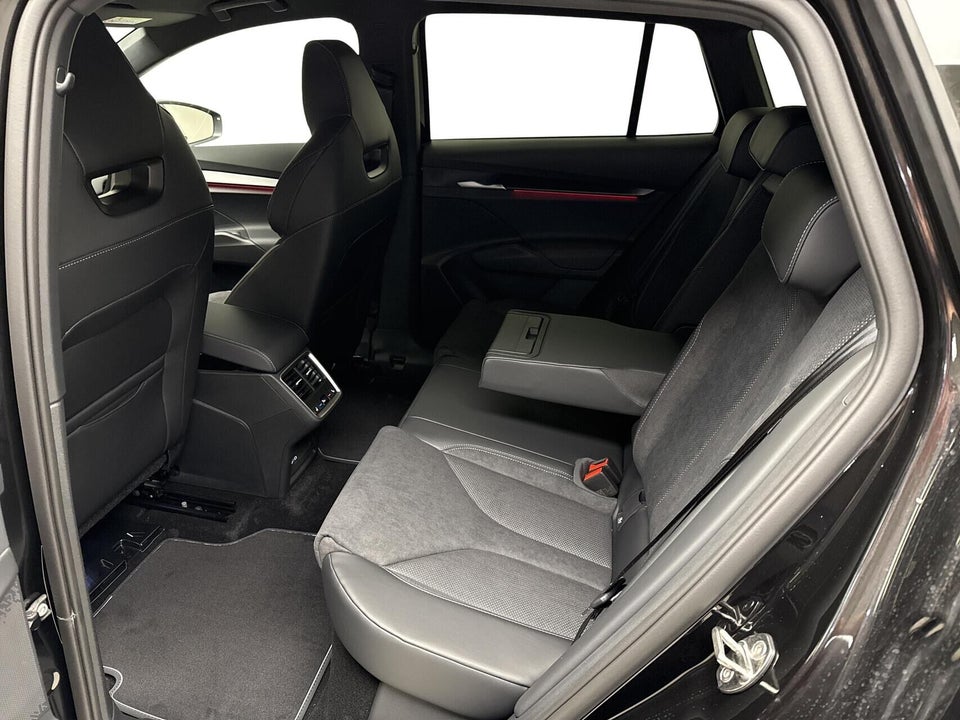 Skoda Elroq 85 iV Sportline 5d