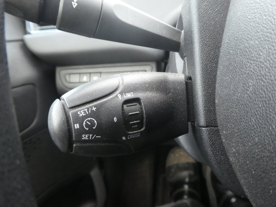 Peugeot 208 1,6 e-HDi 92 Active 5d