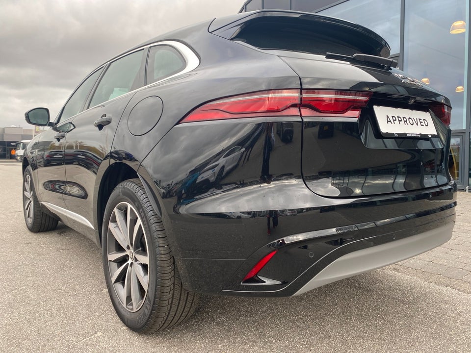 Jaguar F-Pace 2,0 P400e R-Dynamic S aut. 5d