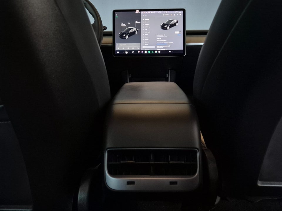 Tesla Model 3 Standard Range+ RWD 4d
