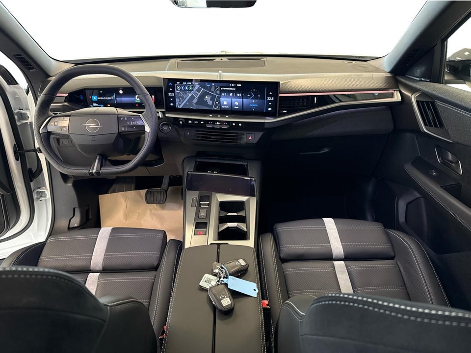 Opel Grandland-e 73 GS Sky 5d