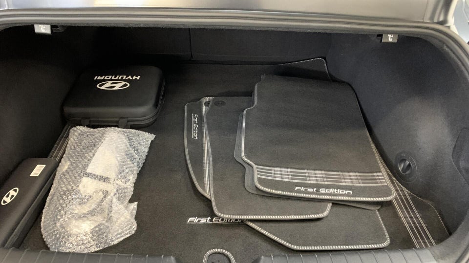 Hyundai Ioniq 6 77 First Edition AWD 4d