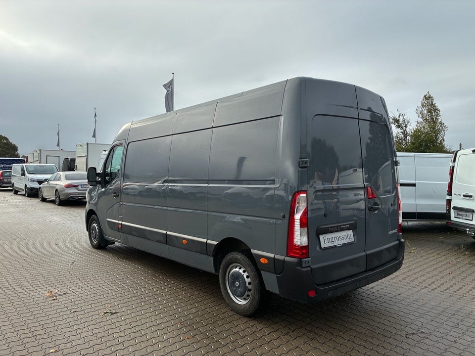 Renault Master IV T35 2,3 dCi 180 L3H2 Kassevogn