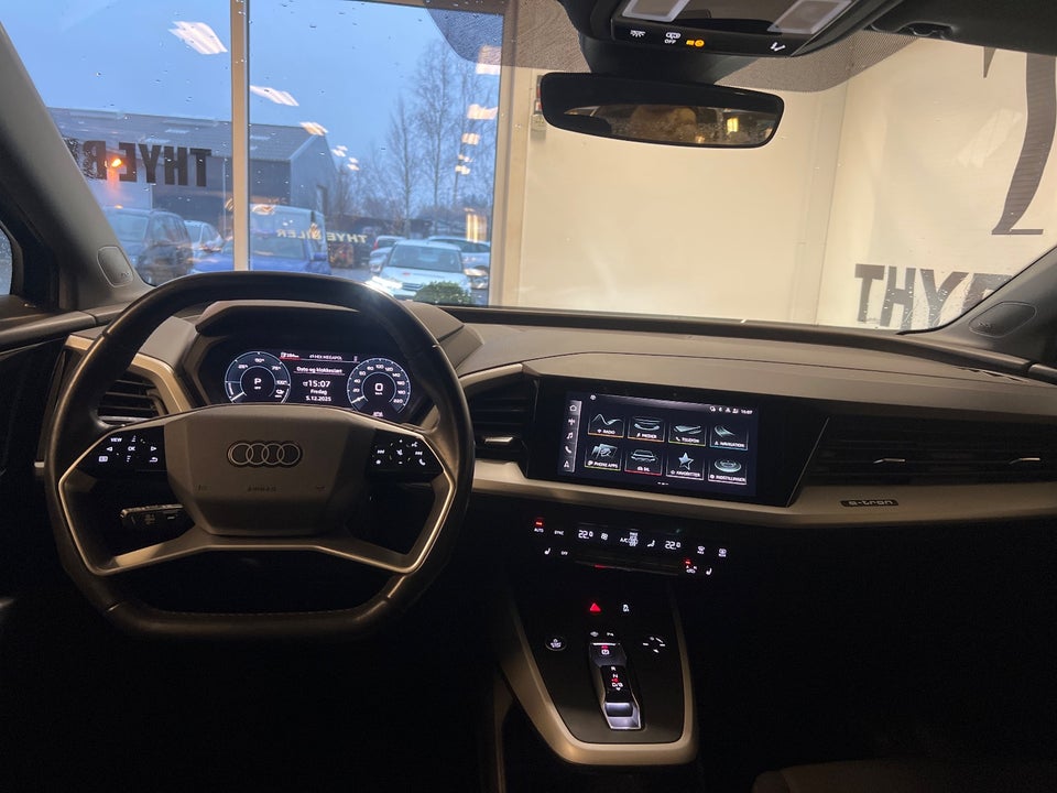 Audi Q4 e-tron 40  5d