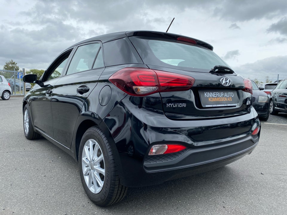 Hyundai i20 1,25 Life 5d