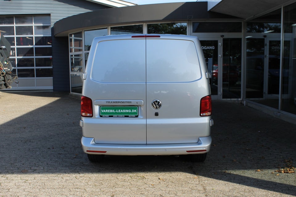 VW Transporter 2,0 TDi 150 Kassevogn DSG kort