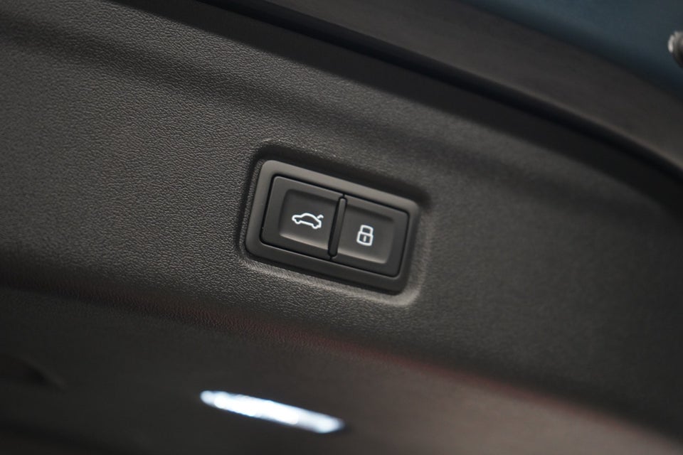 Audi Q6 e-tron S-line performance 5d