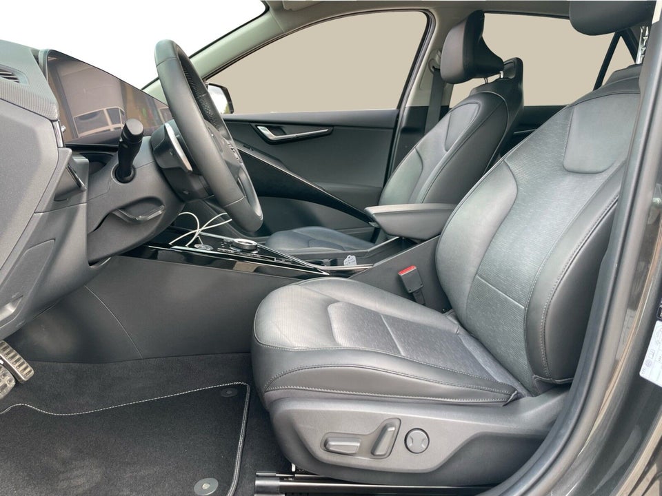 Kia Niro 64 EV Upgrade 5d