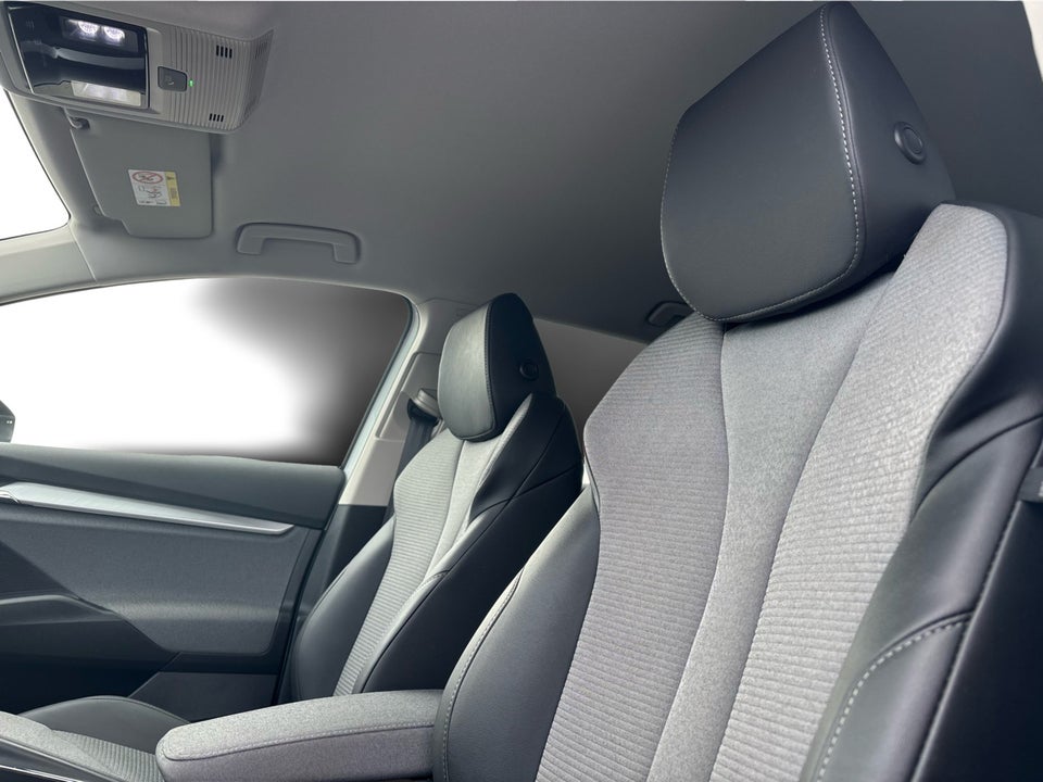 Skoda Enyaq 60 iV Loft 5d