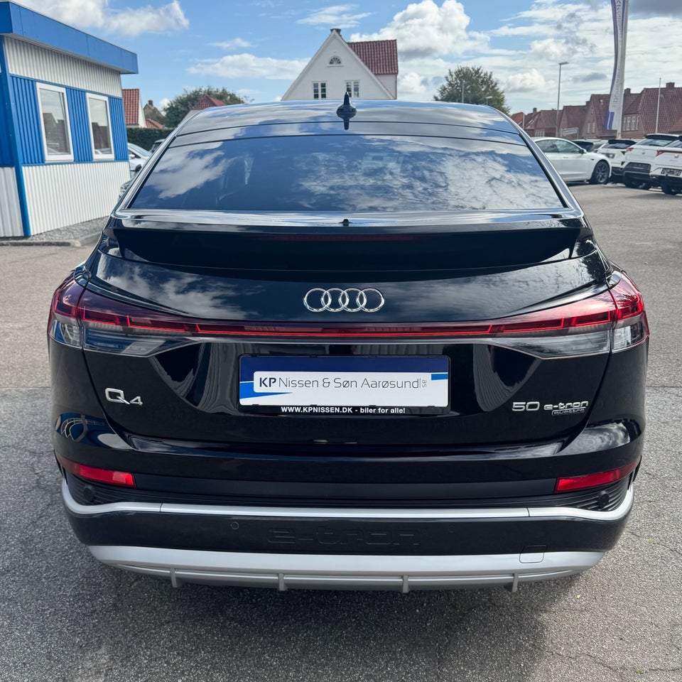 Audi Q4 e-tron 50 S-line quattro 5d