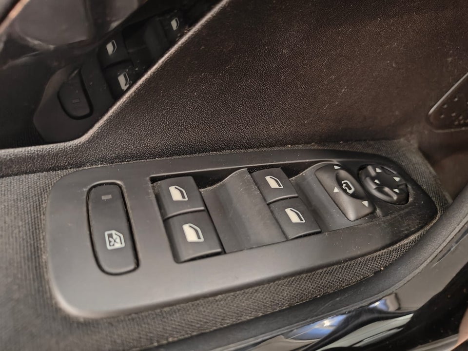 Peugeot 208 1,6 BlueHDi 100 Allure 5d