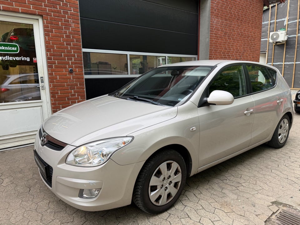 Hyundai i30 1,4 CVVT 109 Comfort 5d
