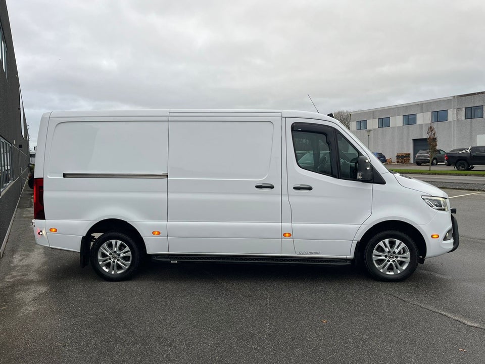 Mercedes Sprinter 319 3,0 CDi A2 Kassevogn aut. RWD