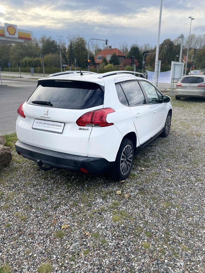 Peugeot 2008 1,2 VTi 82 Active 5d