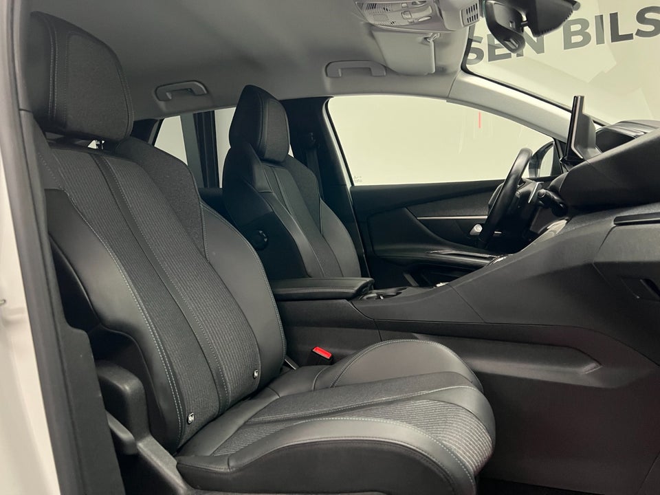 Peugeot 3008 1,6 Hybrid Allure Pack Limited EAT8 5d