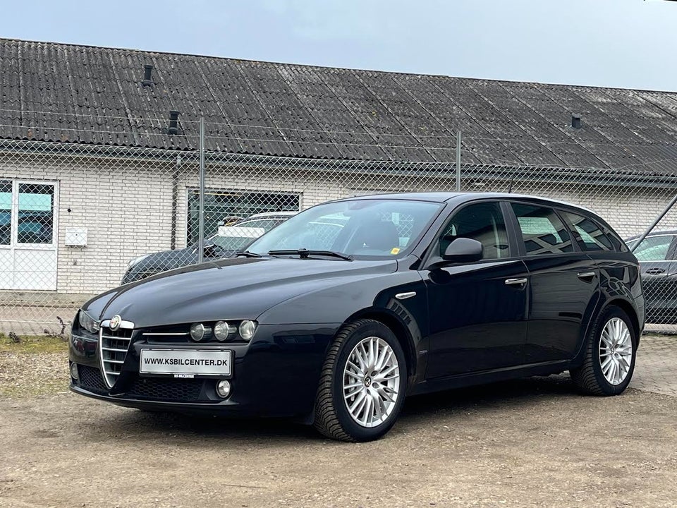 Alfa Romeo 159 1,75 TBi Distinctive Sportwagon 5d