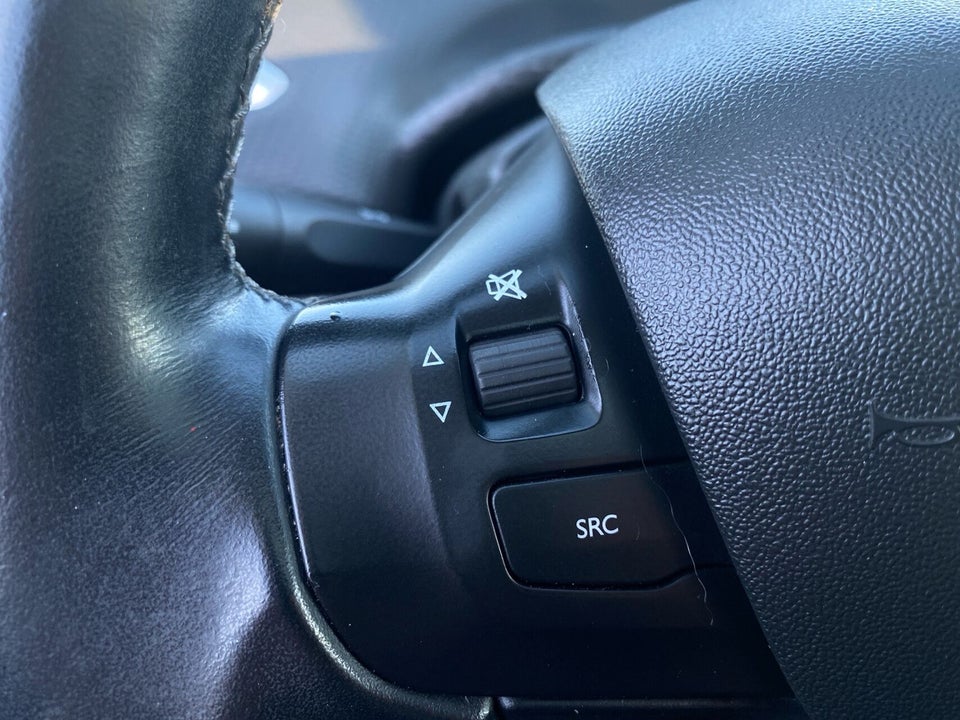 Peugeot 2008 1,2 e-THP 110 Edition+ 5d