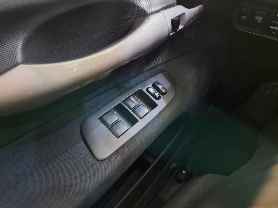 Toyota Auris 1,6 Luna 5d