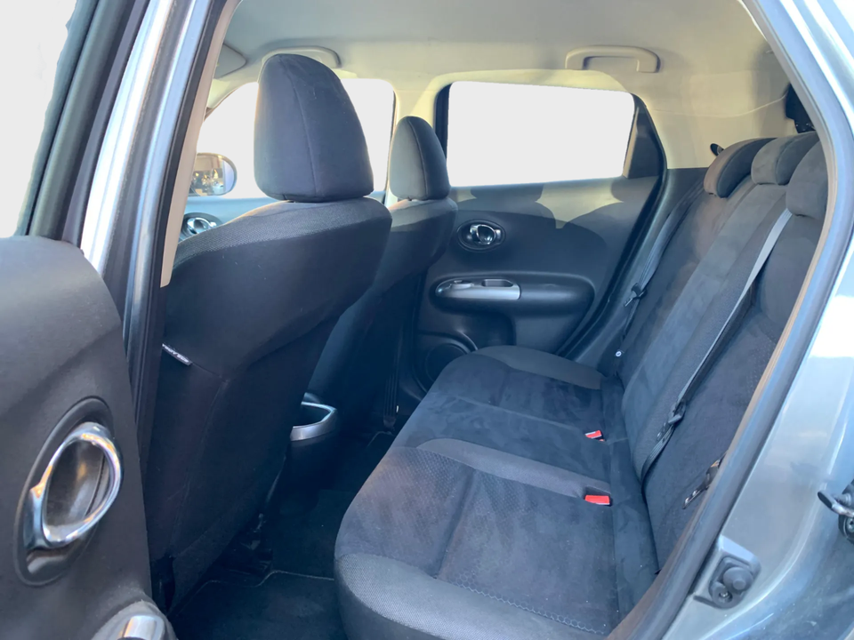 Nissan Juke 1,6 Acenta CVT 5d