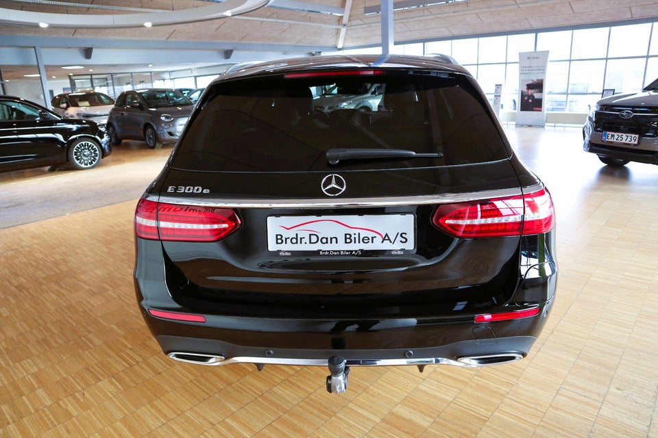 Mercedes E300 e 2,0 AMG Line stc. aut. 5d