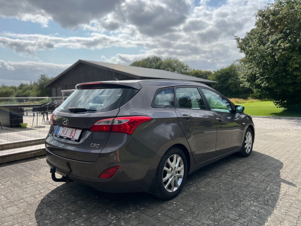 Hyundai i30 1,6 CRDi 110 Active+ CW 5d