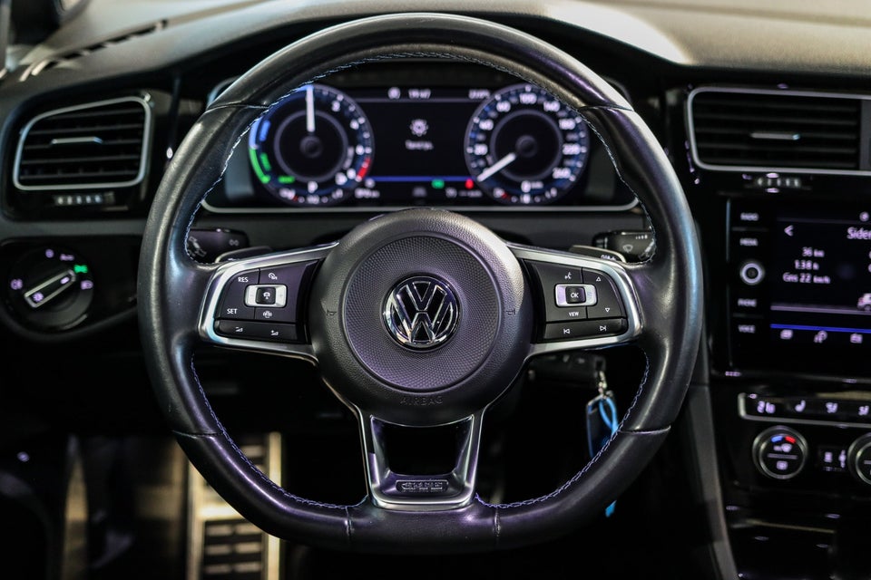 VW Golf VII 1,4 GTE DSG 5d