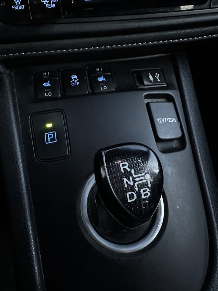 Toyota Auris 1,8 Hybrid H2 Premium Comfort CVT 5d