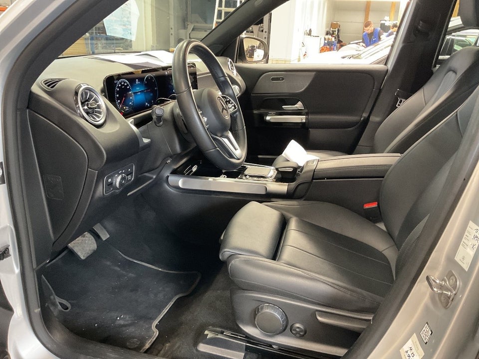 Mercedes EQB250 Progressive 5d