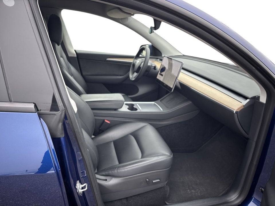 Tesla Model Y Long Range AWD 5d