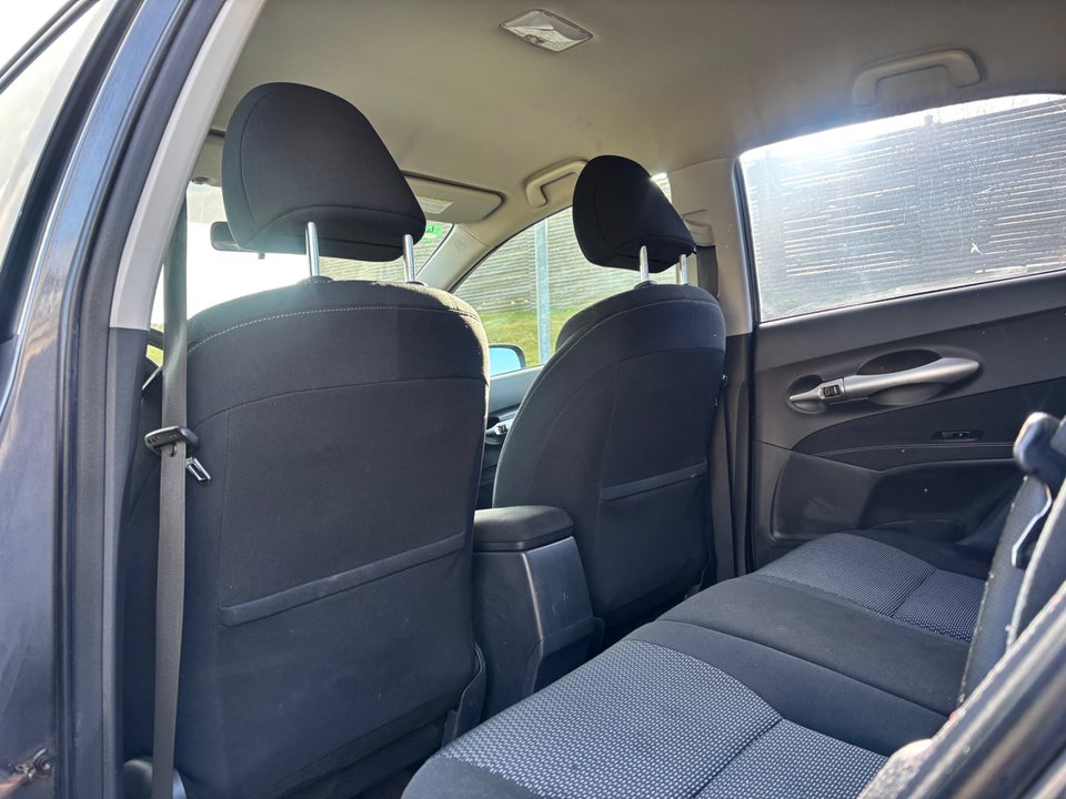 Toyota Auris 1,4 D-4D T2 5d