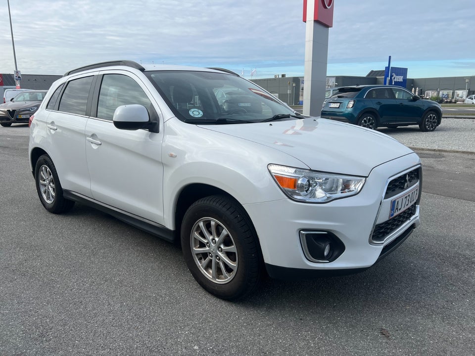 Mitsubishi ASX 1,6 Invite 5d