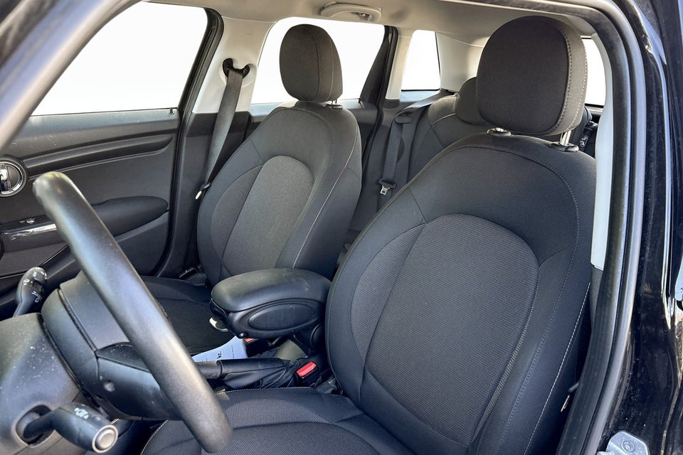 MINI Cooper 1,5 Essential aut. 5d