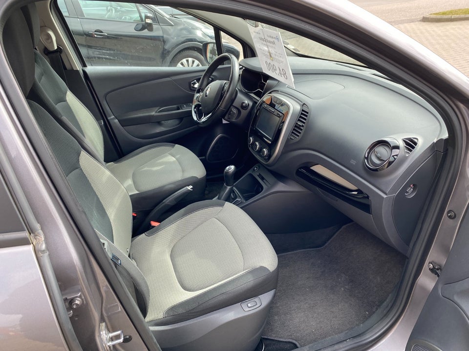 Renault Captur 0,9 TCe 90 Expression 5d