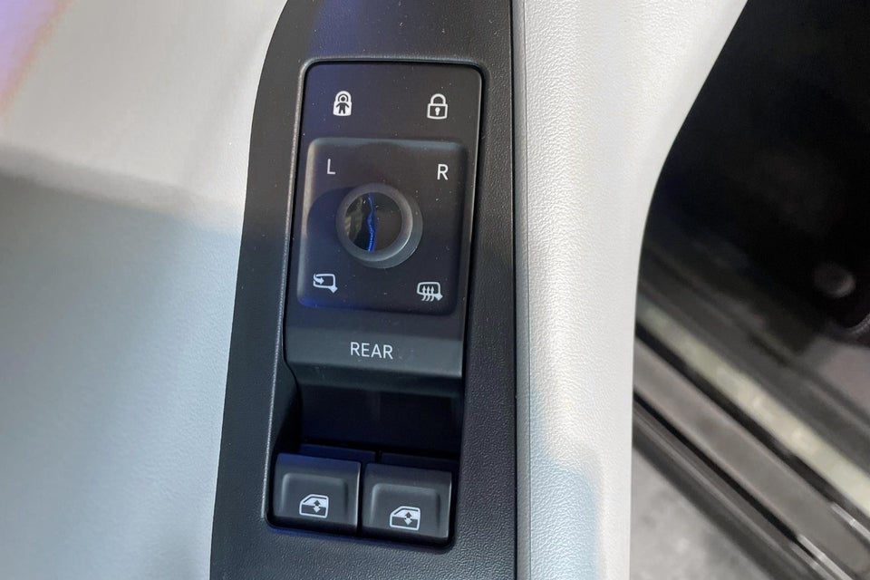 Ford Explorer 77 Premium Extended Range 5d