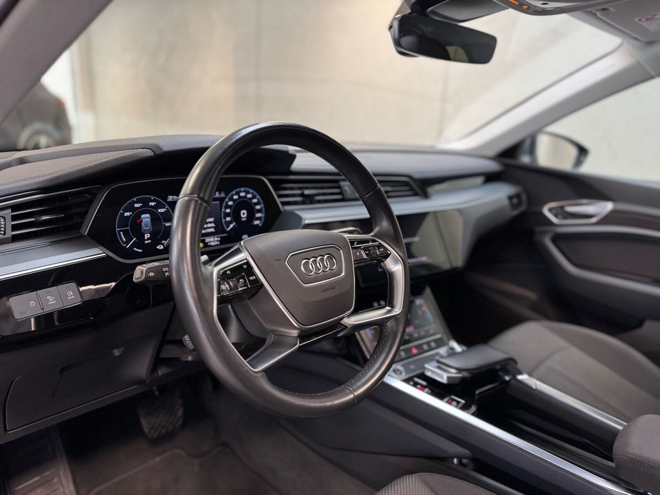 Audi e-tron 50 quattro 5d