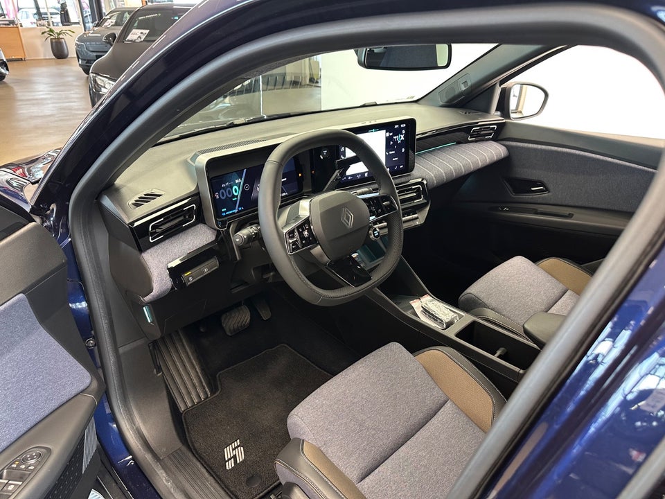 Renault 5 E-Tech 40 Techno 5d