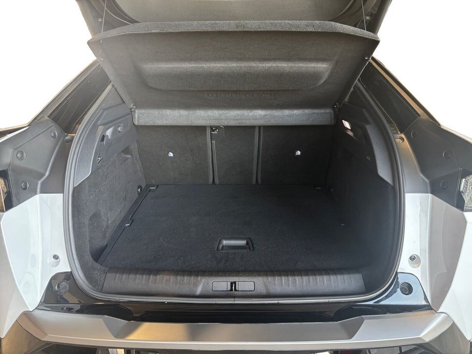 Peugeot e-3008 77 GT Pack 5d