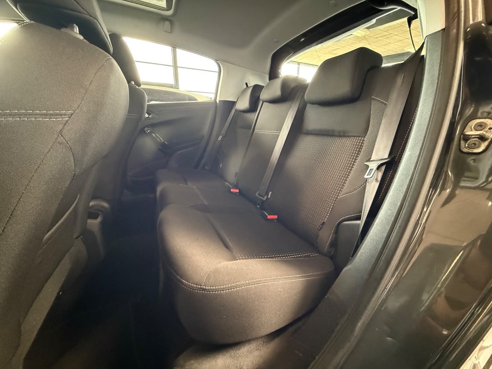 Peugeot 208 1,6 BlueHDi 100 Allure Sky 5d