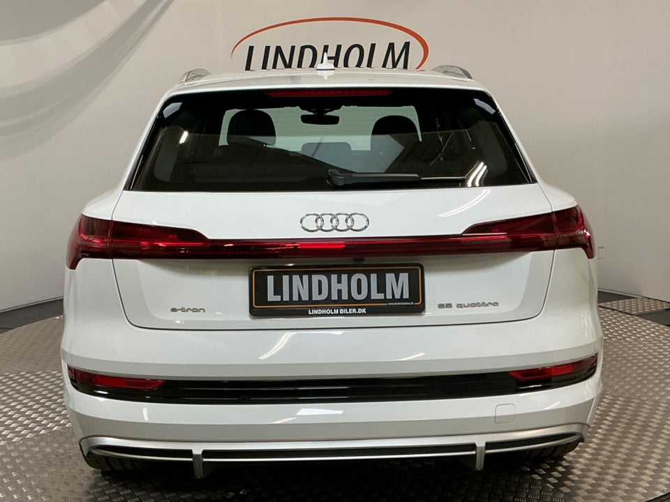 Audi e-tron 55 S-line quattro 5d