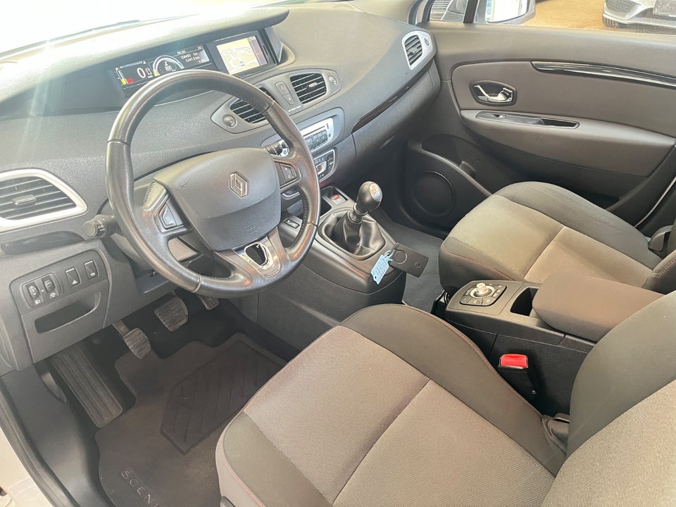 Renault Scenic III 1,5 dCi 110 Dynamique 5d