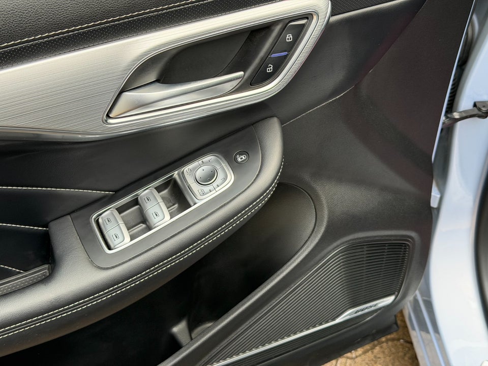 MG Marvel R Performance 5d