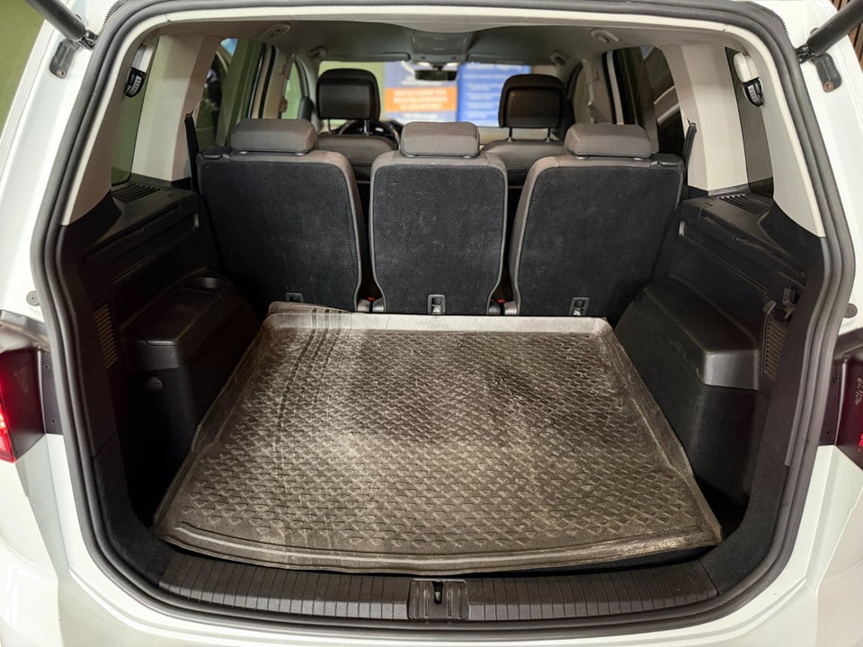 VW Touran 1,6 TDi 115 Comfortline R-line DSG 7prs 5d
