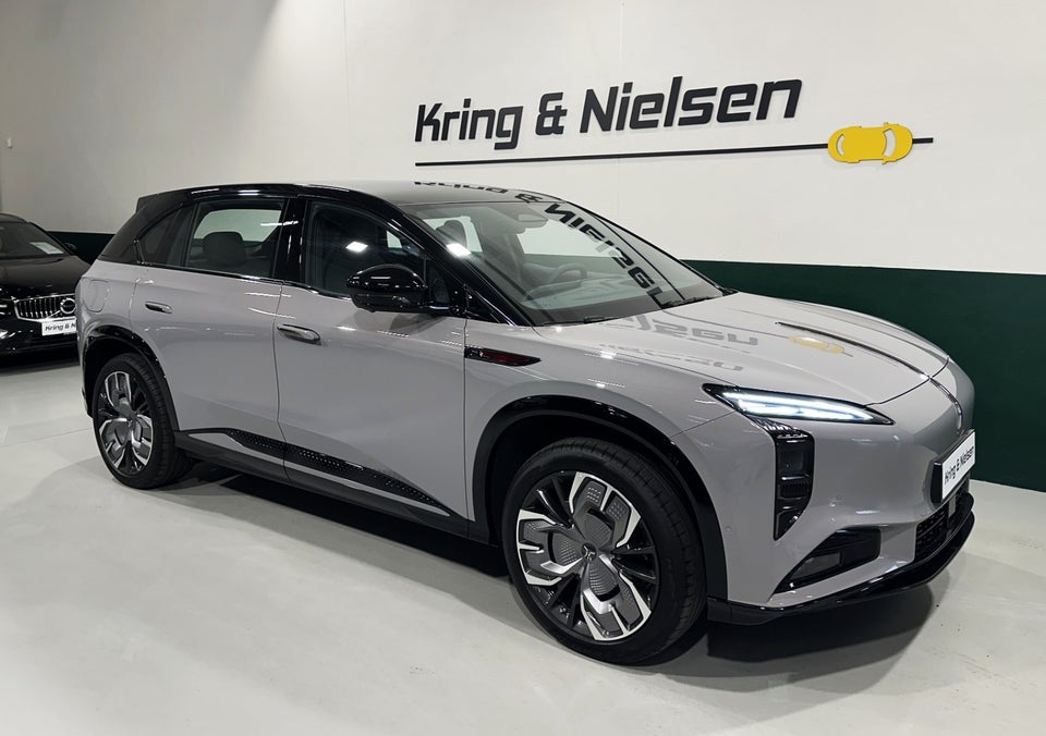 Hongqi EHS7 85 Premium 5d