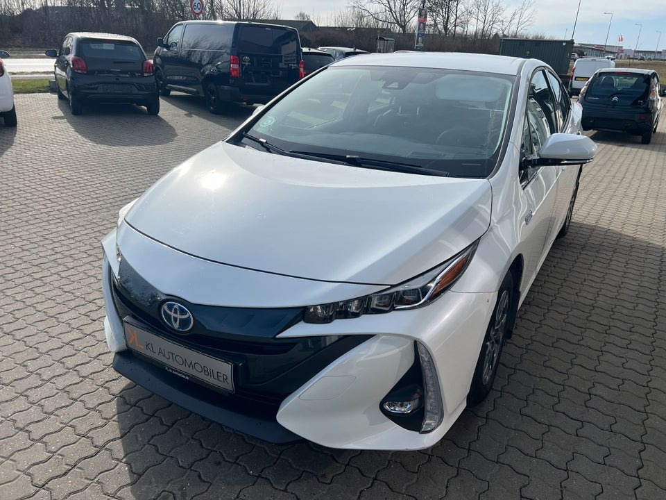 Toyota Prius 1,8 Plug-in Hybrid H3 MDS 5d