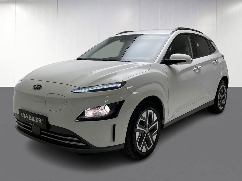 Hyundai Kona 64 EV Essential 5d