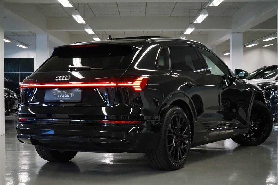 Audi e-tron 55 S-line quattro 5d