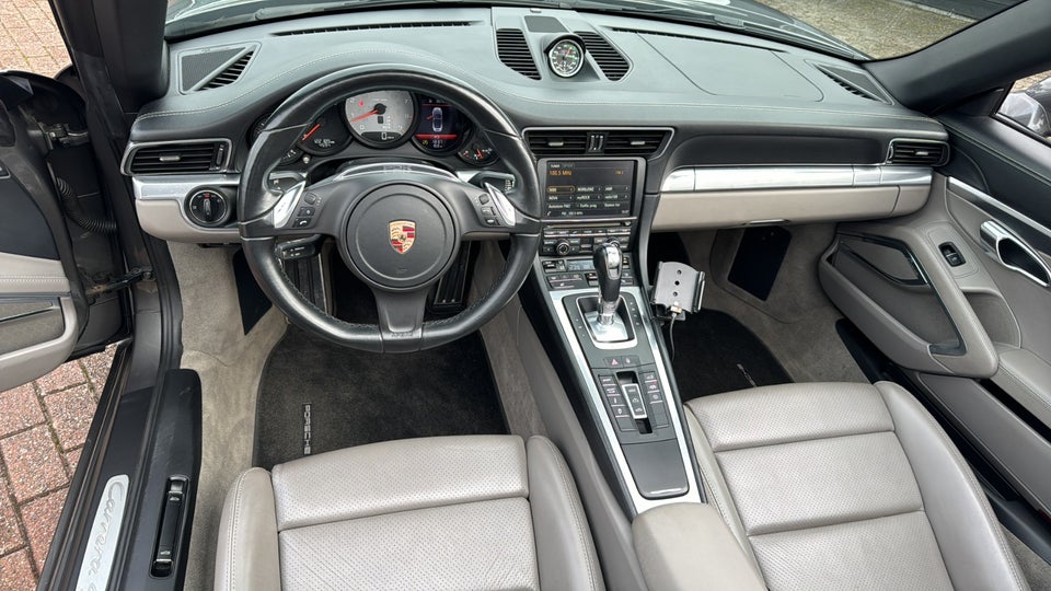 Porsche 911 Carrera 4S 3,8 Cabriolet PDK 2d