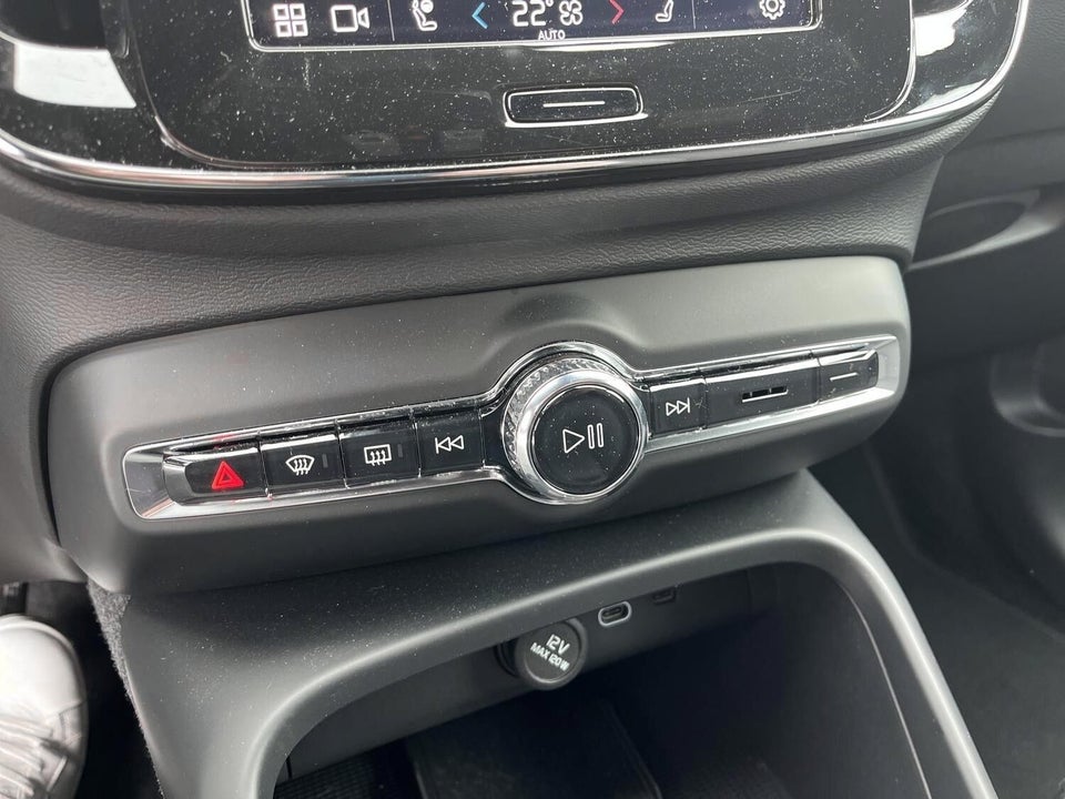 Volvo EX40 Extended Range Plus 5d